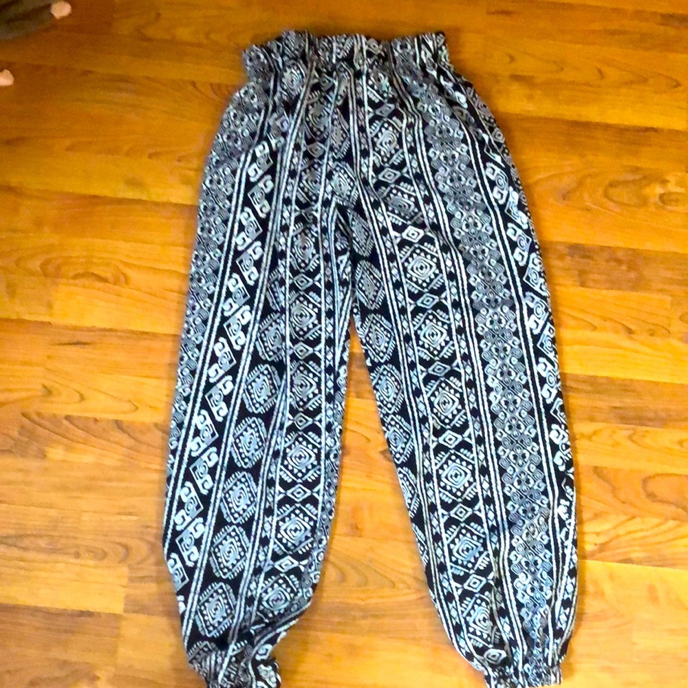 Rayon printed pants with elastic on bottom